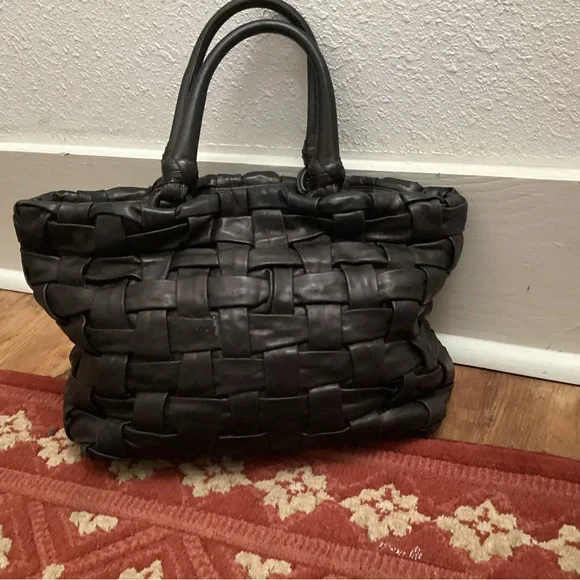 SALE!!!!!! Prada Nappa leather woven bag - Picture 2 of 10